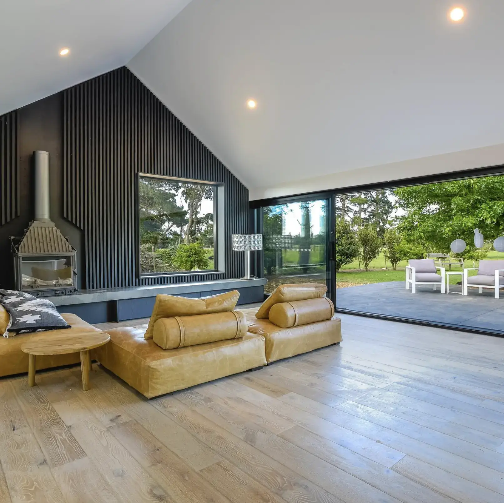Seki Gallery Image